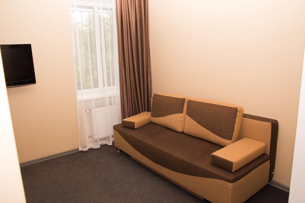 Yuzhniy Dvorik Lejlighedshotel Odessa Eksteriør billede